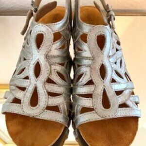Joseph Seibel Ruth 03 Platform Comfort Sandal  37EU/6.5-7.0 US